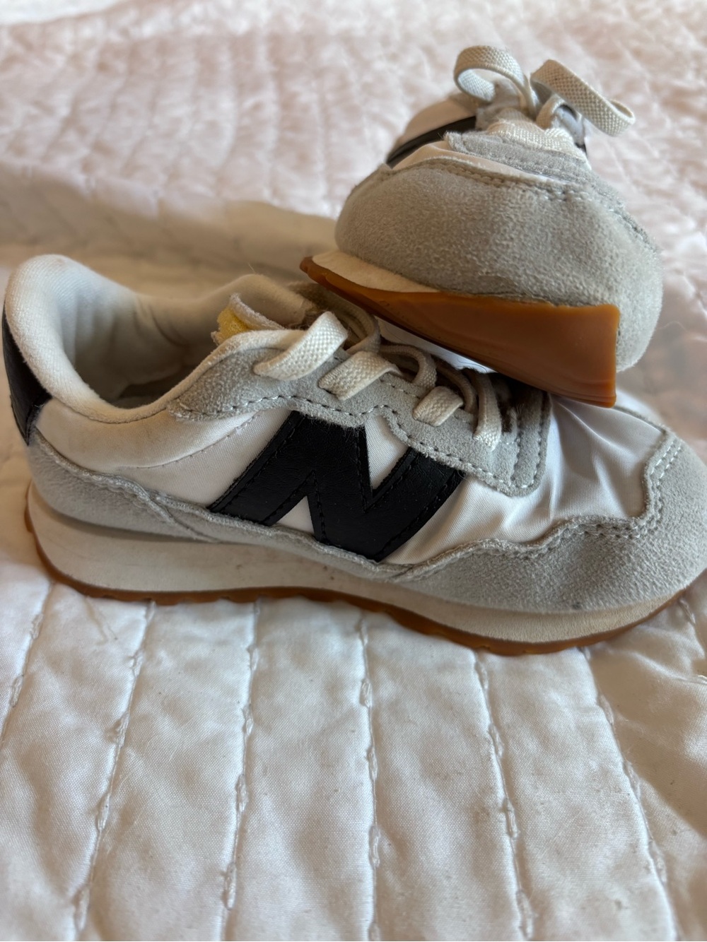 Navy and White New Balance 9T